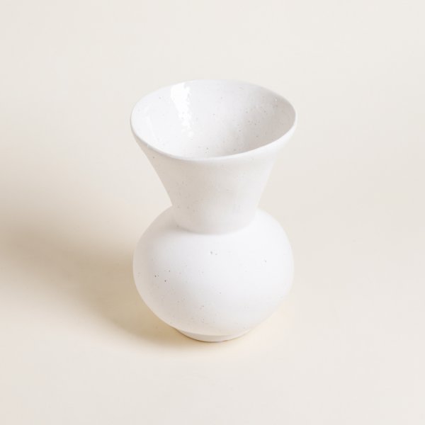 TINAJA JHARI WHITE 24X16 CM