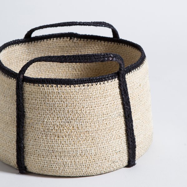 SET X 3 CANASTOS CON MANIJAS KANPUR BLACK 15X23 / 13X18 / 11X15 CM VASSA HOME