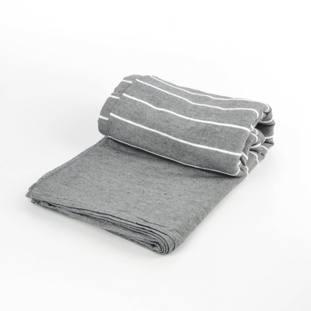 [380463] Cubrecama 225 X 260 Cm Gris Con Rayas Blancas