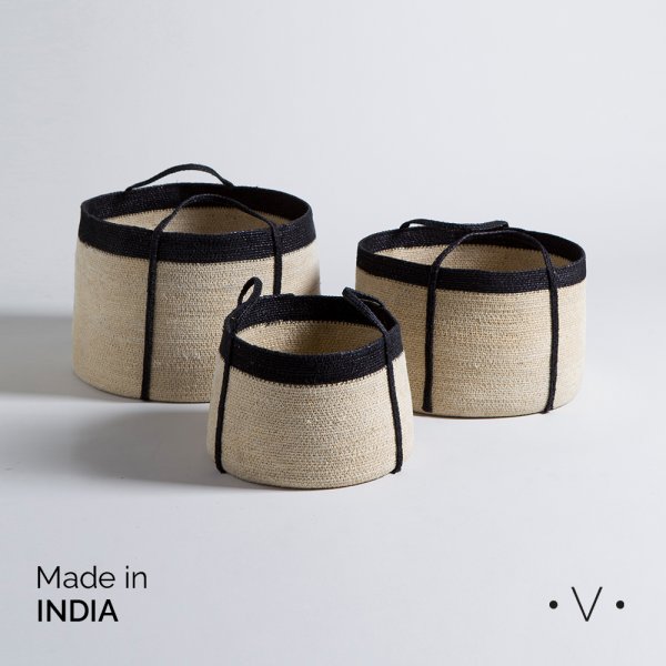 SET X 3 CANASTOS CON MANIJAS KANPUR BLACK 23X32 CM / 20X28 CM / 18X23 CM VASSA HOME