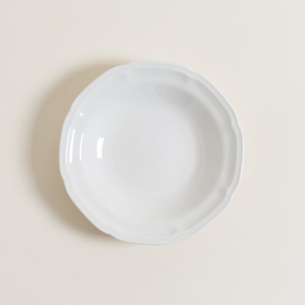 PLATO HONDO DE PORCELANA BLANCA REDONDO DANA 22 CM