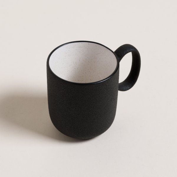 MUG NIANTIC BLACK 470 ML
