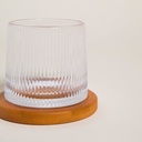 VASO DE WHISKY CON BASE DE MADERA