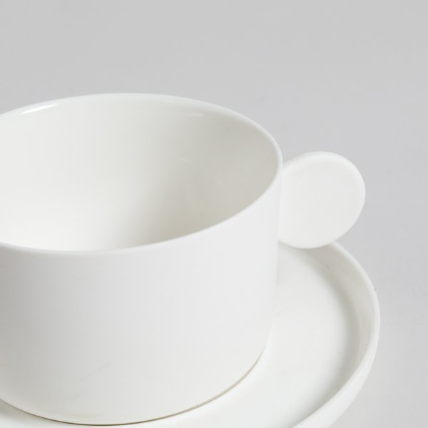 TAZA Y PLATO CAPRI 200 ML VASSA