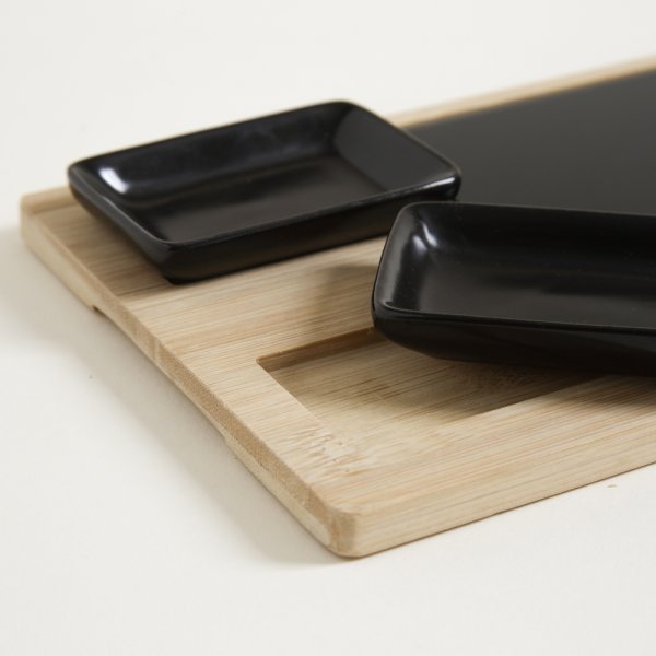TABLA DE QUESOS BAMBOO Y VIDRIO NEGRO CON DOS RECIPIENTES 34X16 CM