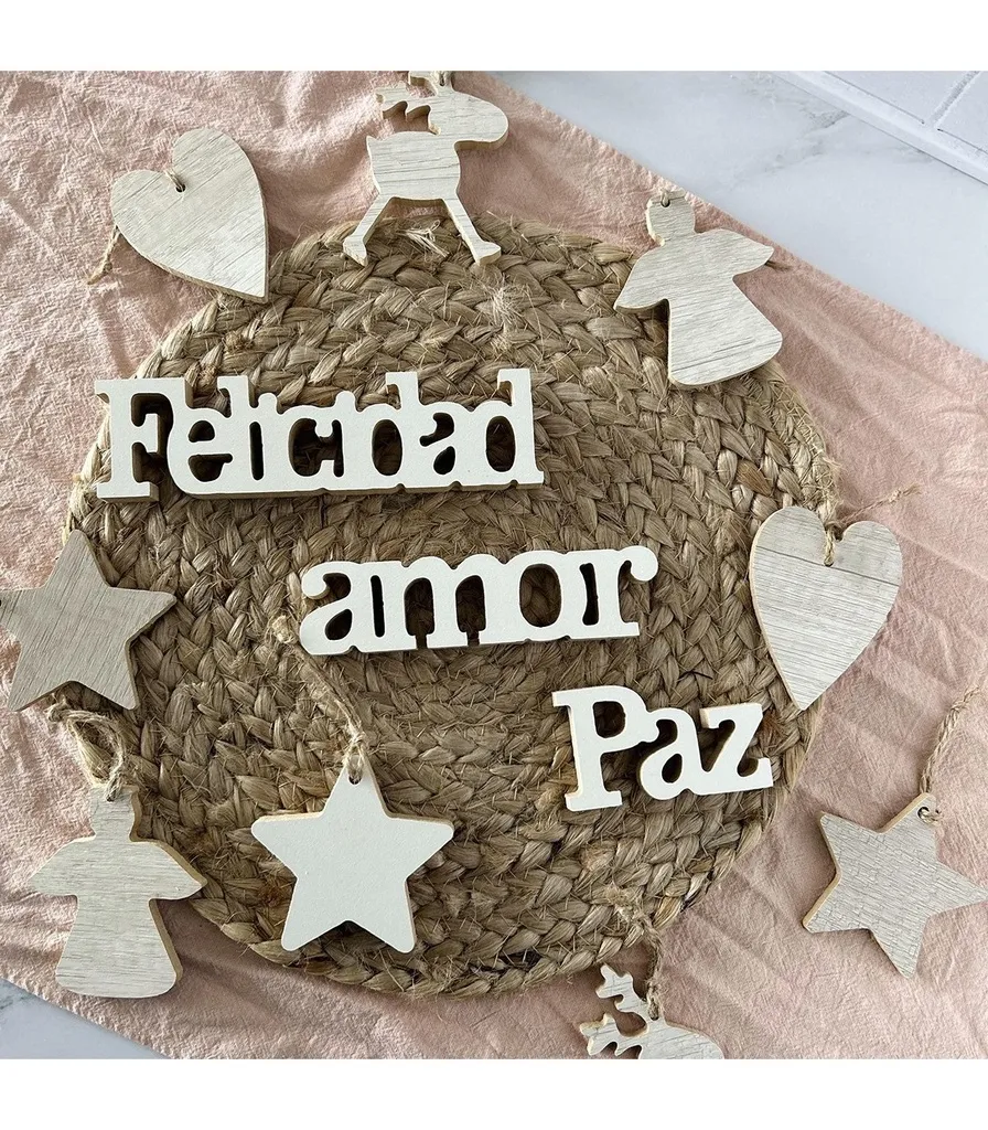 [131160] Adornos De Palabras Y Figuras De Madera Colgantes 9 Cm X 8 Estilo Domingo.webp