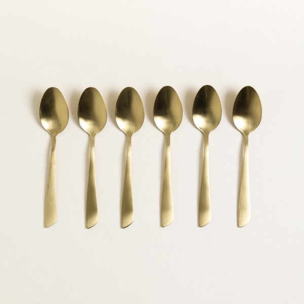 SET X 6 UTENSILIOS DE MESA LISBOA DORADO MATE 15CM