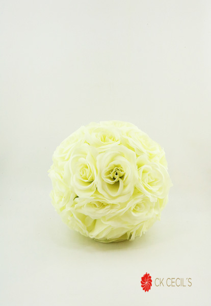 Rose Ball 20 Cm. / Cream