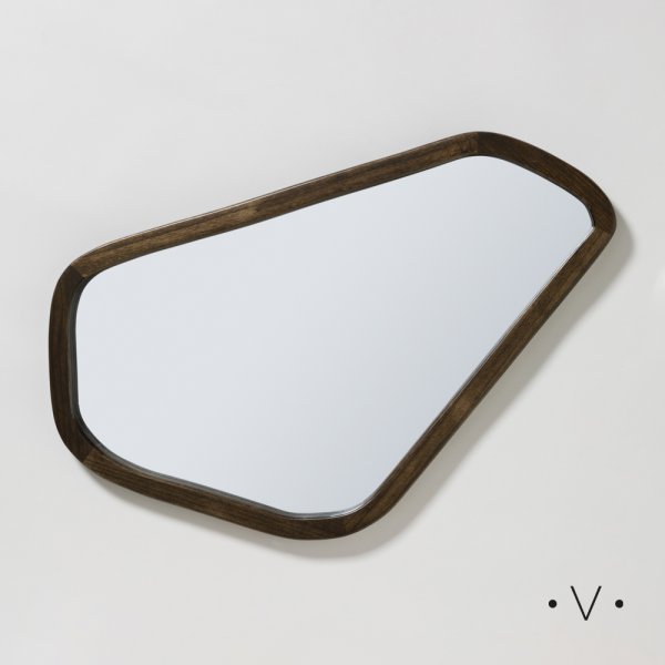 [4113400] ESPEJO IRREGULAR DARK WOOD 44X74 CM VASSA HOME OFERTA