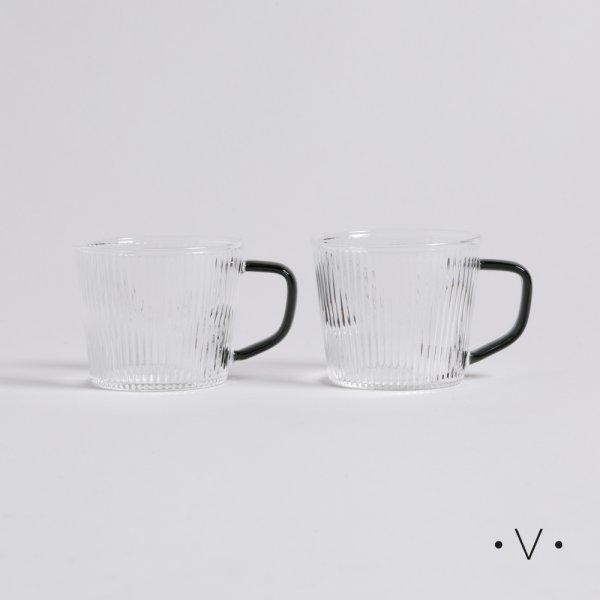[4113436] Set X 2 Mugs De Borosilicato Con Mango Negro 300 Ml Vassa Home