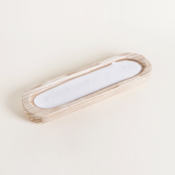 [4111349] Vela Oval Con Base De Madera De Paulownia Leora 50 Cm