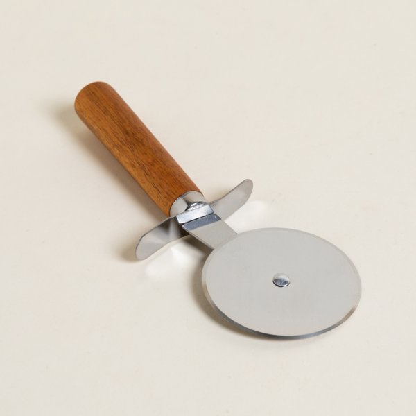 Cortador De Pizza Con Mango De Madera De Acacia 18 Cm