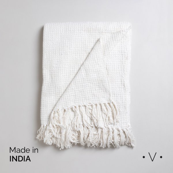 [4115090] Manta Basket Weave Knit Off White 140X178 Cm Vassa Home