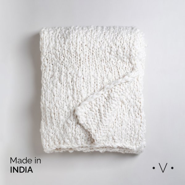 [4115102] Manta Chunky Stitch Off White 140X178 Cm Vassa Home