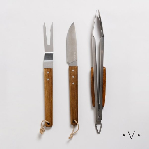 [4113932] SET DE ASADO Y PINZA DE ACERO INOXIDABLE CON MADERA DE ACACIA VASSA HOME